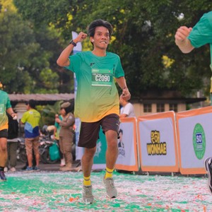 Race photo from BAUR RUN 2025