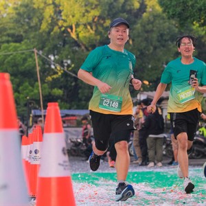 Race photo from BAUR RUN 2025