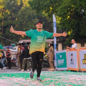 Race photo from BAUR RUN 2025
