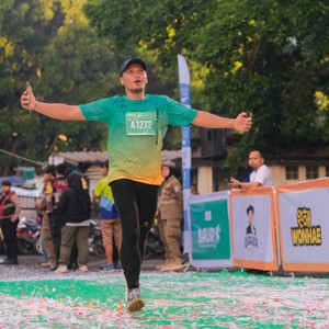 Race photo from BAUR RUN 2025