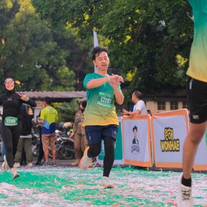 Race photo from BAUR RUN 2025