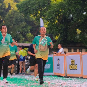 Race photo from BAUR RUN 2025