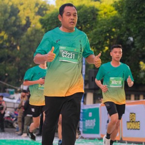 Race photo from BAUR RUN 2025