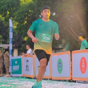 Race photo from BAUR RUN 2025