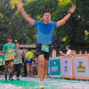 Race photo from BAUR RUN 2025