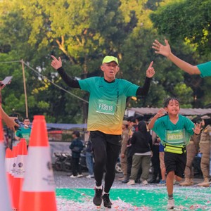 Race photo from BAUR RUN 2025
