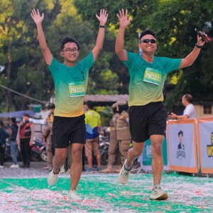 Race photo from BAUR RUN 2025