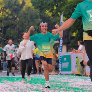Race photo from BAUR RUN 2025