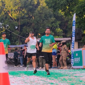 Race photo from BAUR RUN 2025
