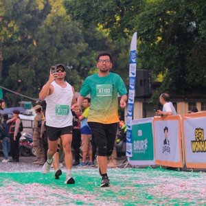 Race photo from BAUR RUN 2025