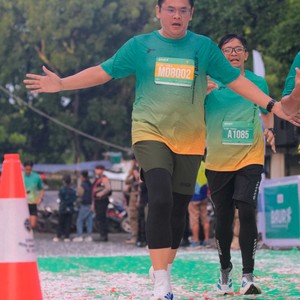 Race photo from BAUR RUN 2025