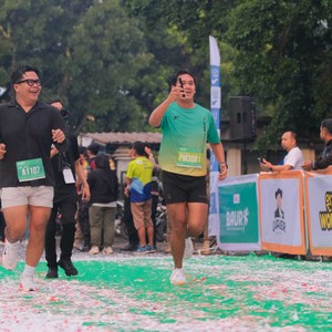 Race photo from BAUR RUN 2025