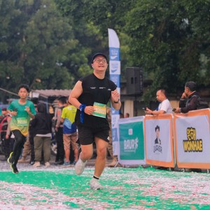 Race photo from BAUR RUN 2025