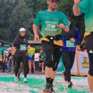 Race photo from BAUR RUN 2025