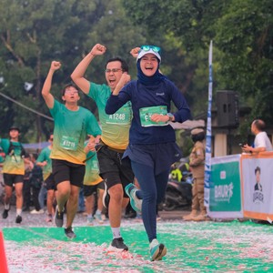 Race photo from BAUR RUN 2025