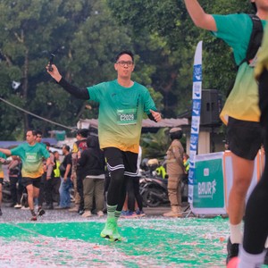 Race photo from BAUR RUN 2025