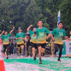 Race photo from BAUR RUN 2025