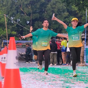 Race photo from BAUR RUN 2025