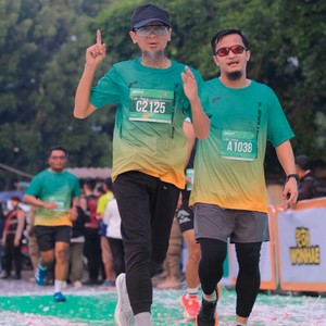 Race photo from BAUR RUN 2025