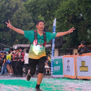 Race photo from BAUR RUN 2025