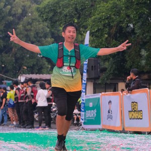 Race photo from BAUR RUN 2025