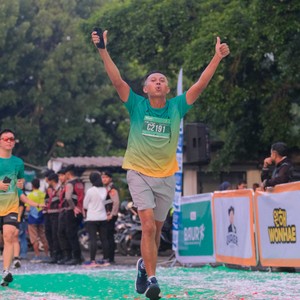 Race photo from BAUR RUN 2025