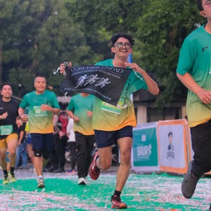 Race photo from BAUR RUN 2025