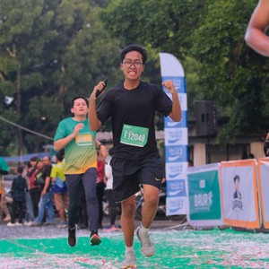 Race photo from BAUR RUN 2025