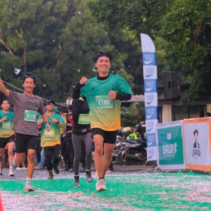 Race photo from BAUR RUN 2025