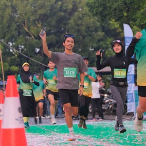 Race photo from BAUR RUN 2025