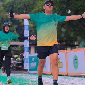 Race photo from BAUR RUN 2025