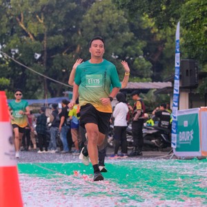 Race photo from BAUR RUN 2025