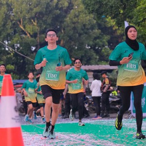 Race photo from BAUR RUN 2025