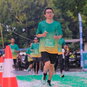 Race photo from BAUR RUN 2025