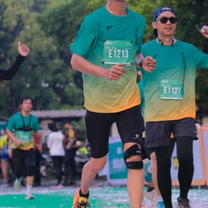 Race photo from BAUR RUN 2025