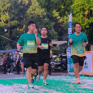 Race photo from BAUR RUN 2025