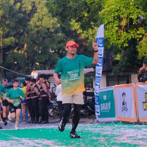 Race photo from BAUR RUN 2025