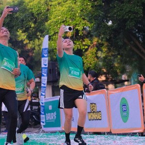 Race photo from BAUR RUN 2025