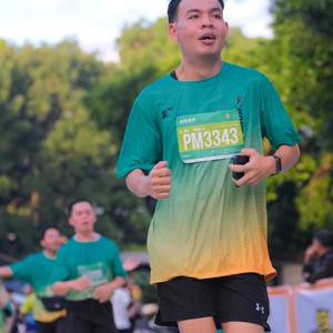 Race photo from BAUR RUN 2025