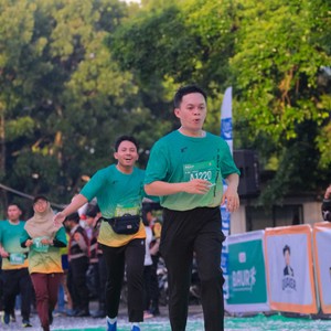 Race photo from BAUR RUN 2025