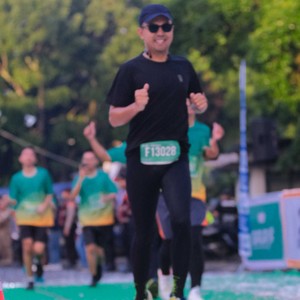 Race photo from BAUR RUN 2025