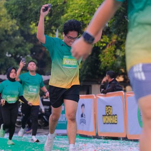 Race photo from BAUR RUN 2025