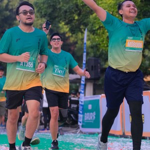 Race photo from BAUR RUN 2025