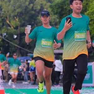 Race photo from BAUR RUN 2025