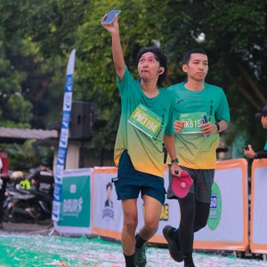 Race photo from BAUR RUN 2025