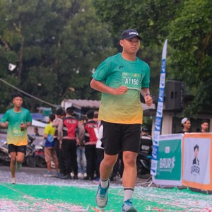 Race photo from BAUR RUN 2025
