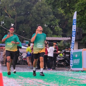 Race photo from BAUR RUN 2025