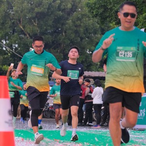 Race photo from BAUR RUN 2025