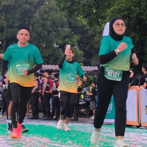 Race photo from BAUR RUN 2025