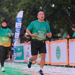 Race photo from BAUR RUN 2025